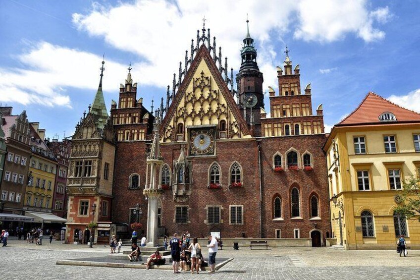 Krakow: Private Tour to Wroclaw with Transport and Guide