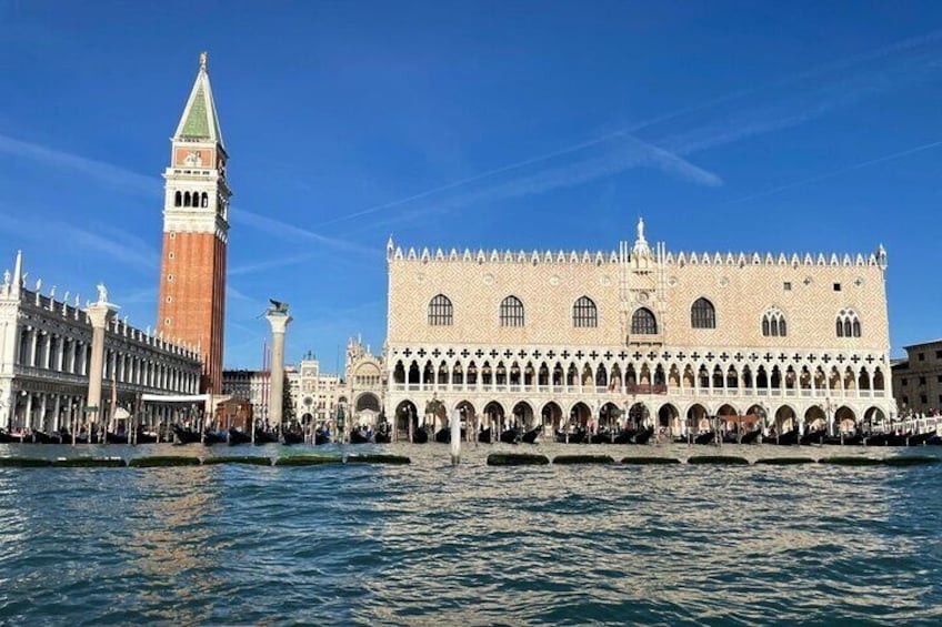 Cruise in Venice Hidden Canals on Electric Boat