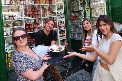 Tour a piedi Storico e dello Street Food di Napoli