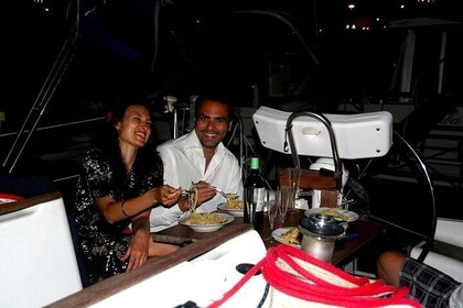 Cena exclusiva en un velero de Taormina.
