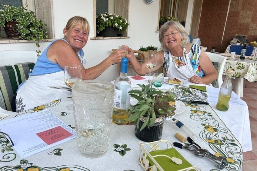 Traditional cooking lesson with tasting in the garden 