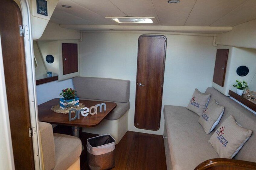 Luxury Charter No restricted destination (Free Day at sea)