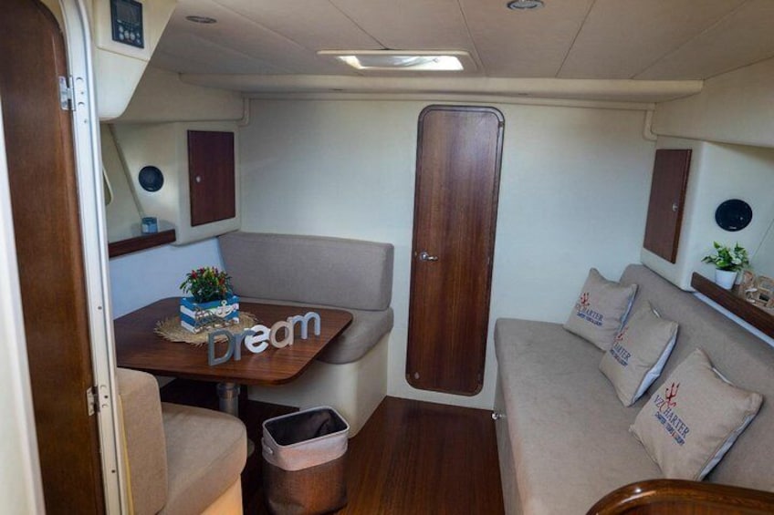 Luxury Charter No restricted destination (Free Day at sea)