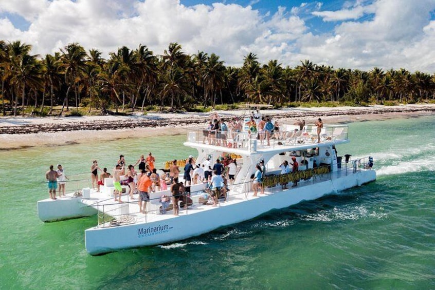 catamaran party punta cana