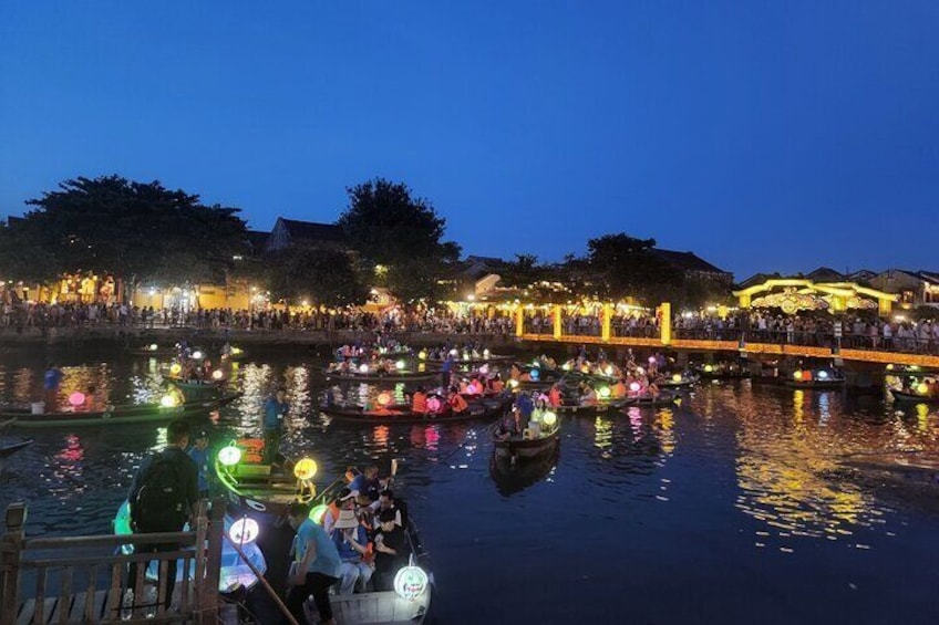 Hoi An Afternoon & Evening CityTour(15:30)-Night Market-Boat Ride