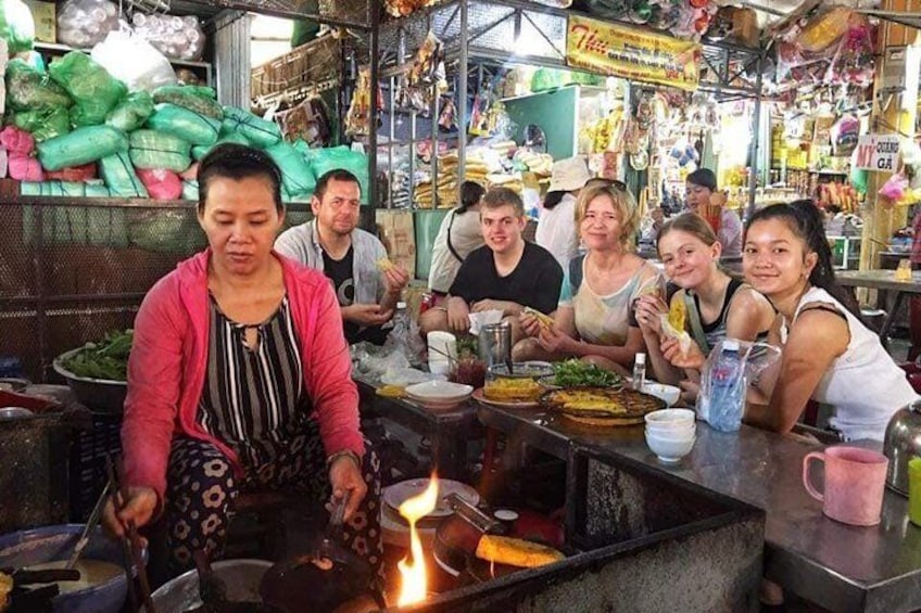 Hoi An Street Food Safari Tour 