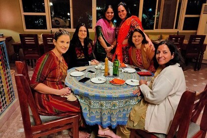 3-Hour Cooking Class with an Indian Family