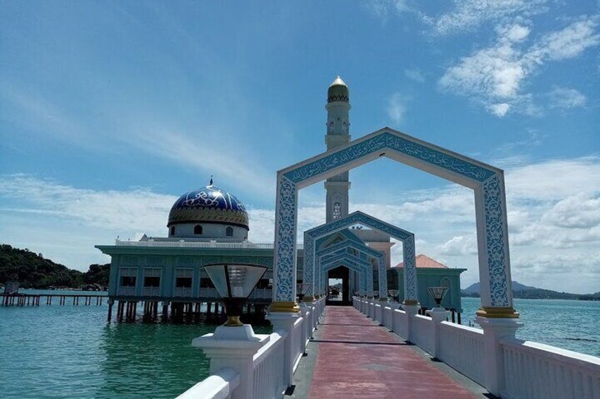 Whispering Sea At Pangkor Island + Lunch (Private Guided Tour) 