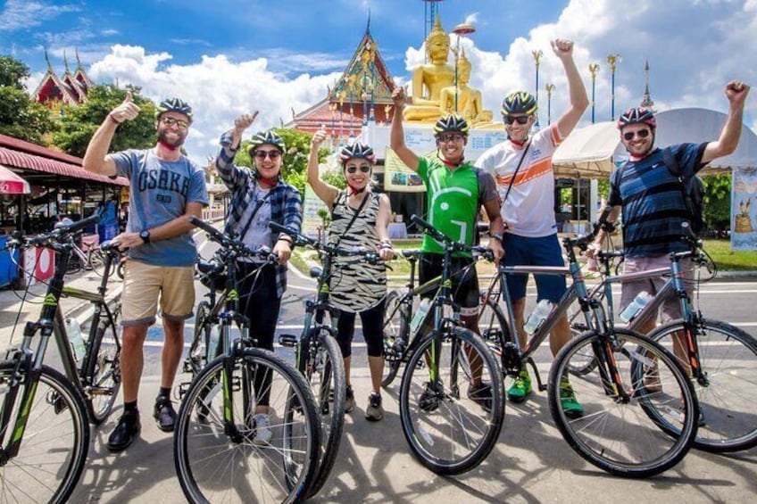 4-Hour Bike Tour through Bangkok’s Hidden Oasis