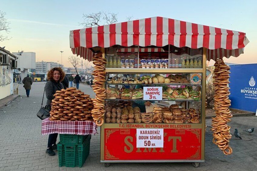 Simit. Simit is a circular bread, typically encrusted with sesame seeds. 