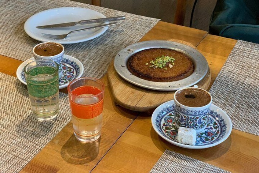 Kunefe desert and Turkish coffee. 