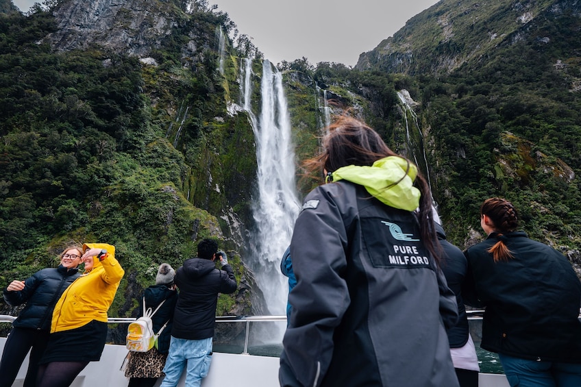 Milford Sound Coach & Cruise Tour