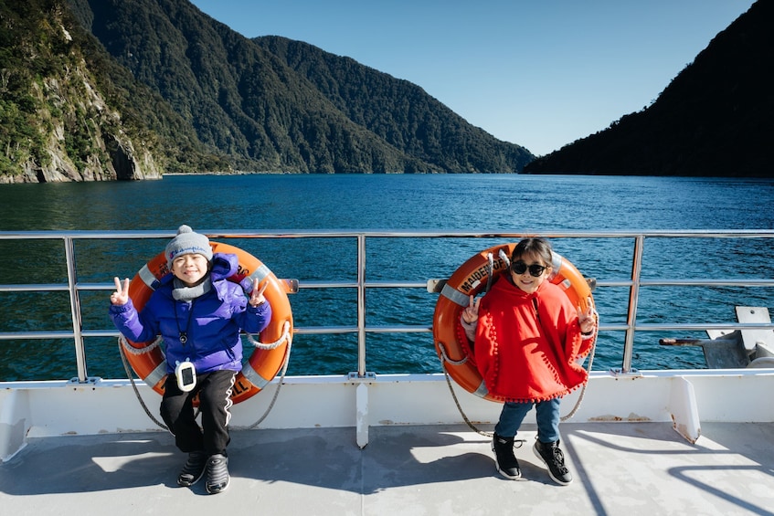 Milford Sound Vista Glass Roof Coach & Cruise Full Day Tour