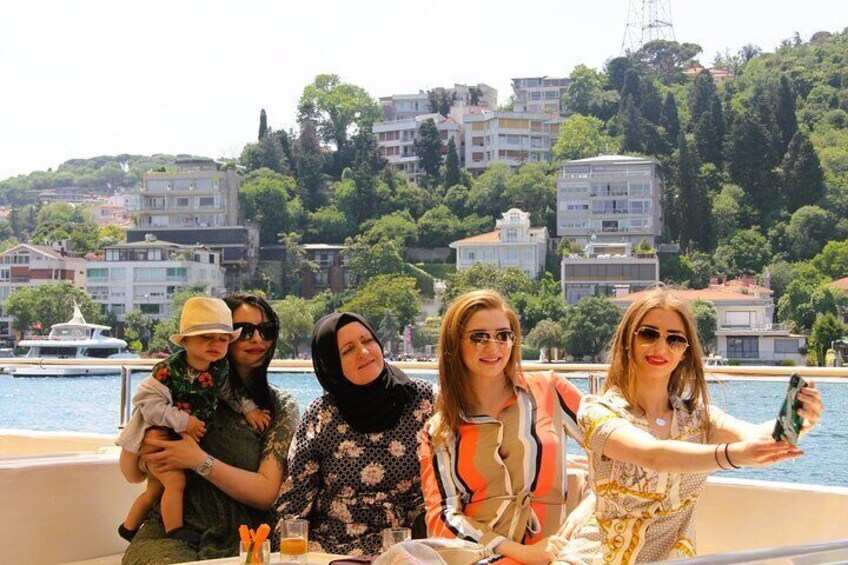 Bosphorus Lunch Cruise Opportunity to Swim in Black Sea in Summer