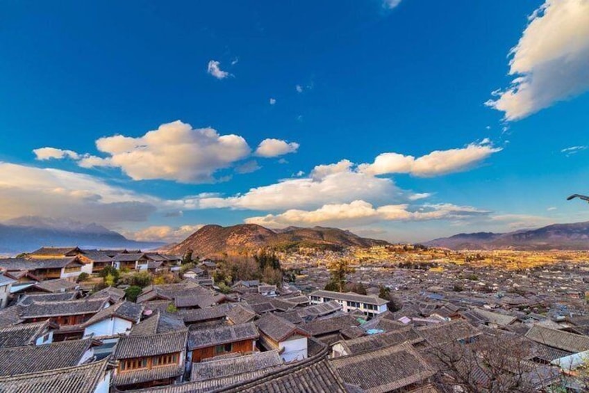 2-Day Private Lijiang Tour from Kunming: Old Town, Snow Mountain, Show and More