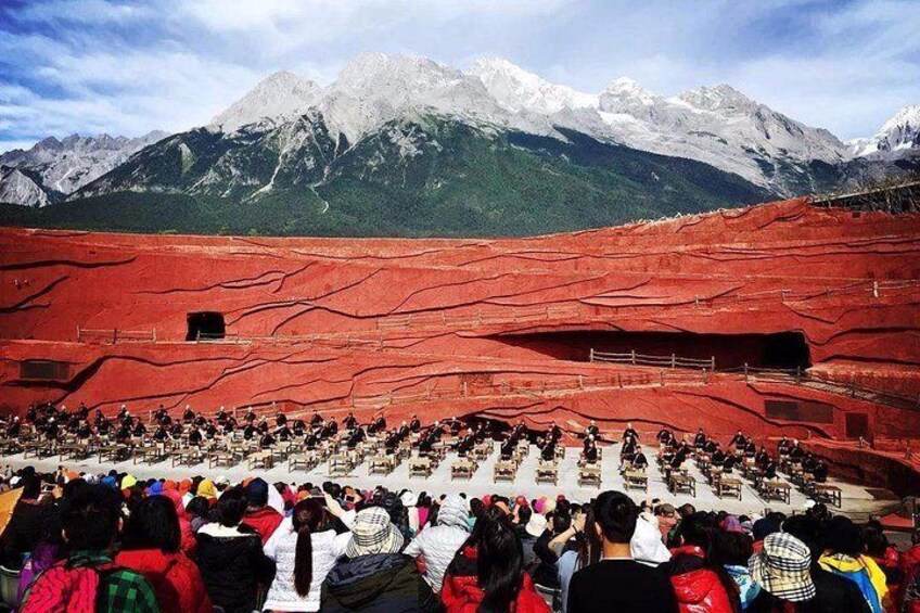 2-Day Private Lijiang Tour from Kunming: Old Town, Snow Mountain, Show and More