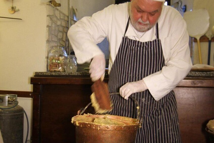 Cooking experience in the heart of Abruzzo: learn to make La polenta Rognosa