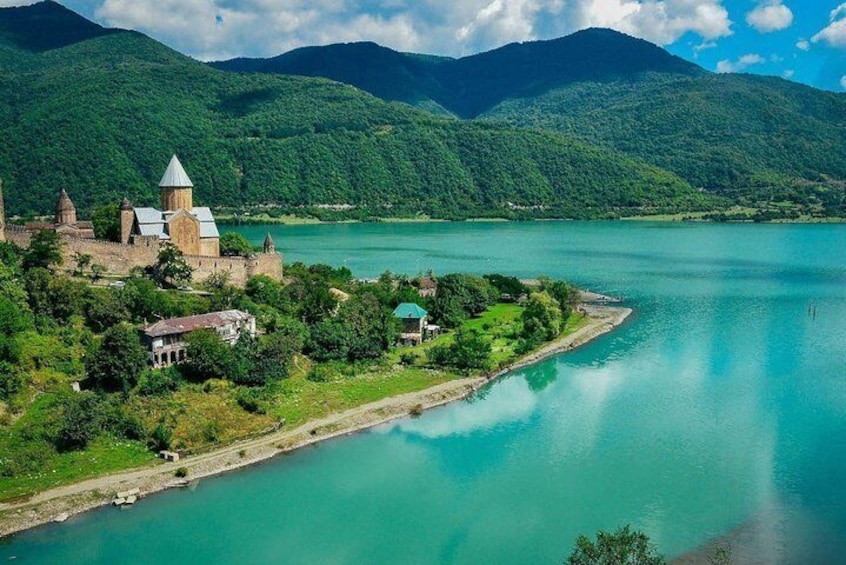 Private Tour : Kazbegi (Stepantsminda)With stops on the way