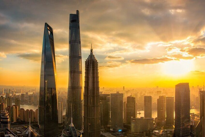 Private Layover Tour of Shanghai City Highlights and Sunset in Shanghai Tower