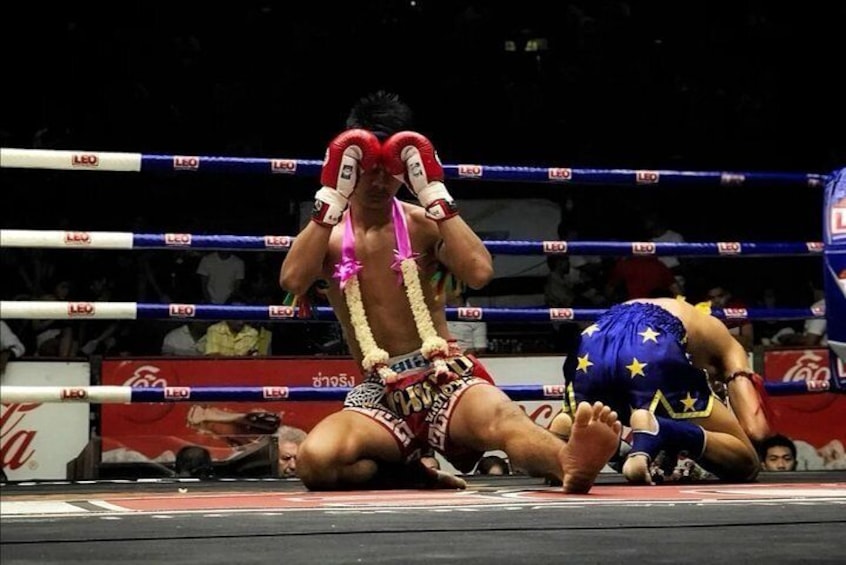 Muay Thai Boxing Show with Ringside Seats at Rajadamnern Stadium