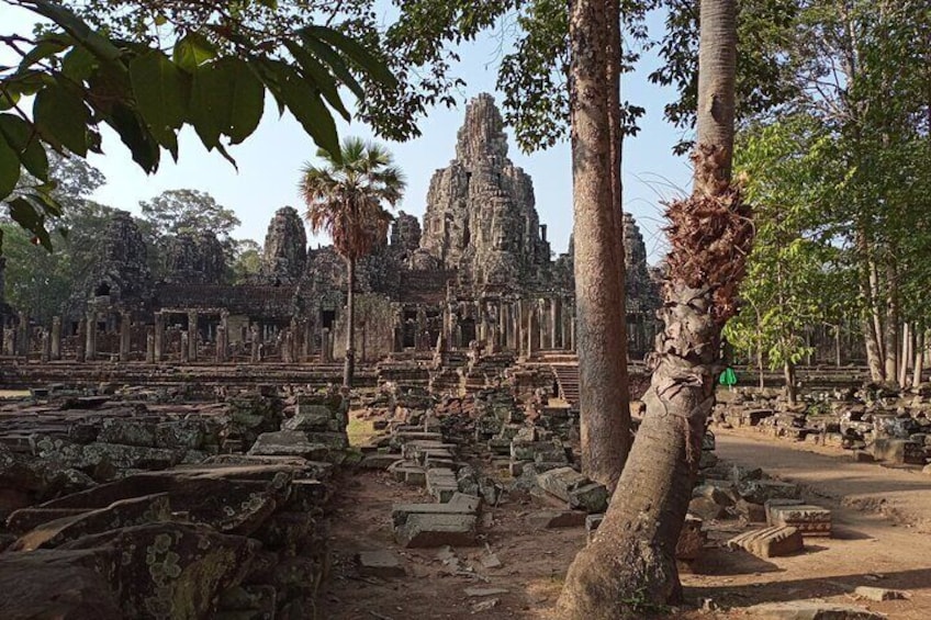 Full-Day private Tour in Lost City & Angkor Wat from Siem Reap