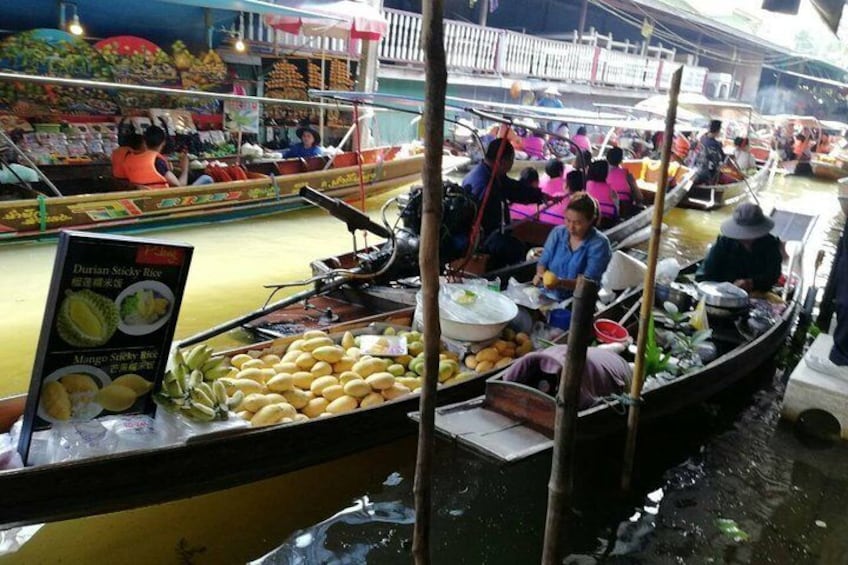 DamnoenSaduak Floating Market and Maeklong Railway Market Tour