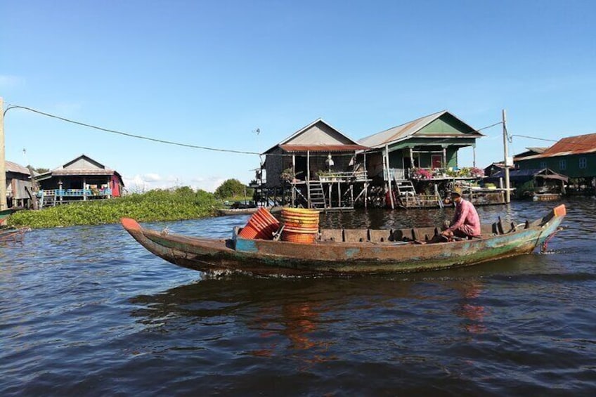 Private Half-Day Tour to Kampong Phluk Flooded Forest and Floating Villages