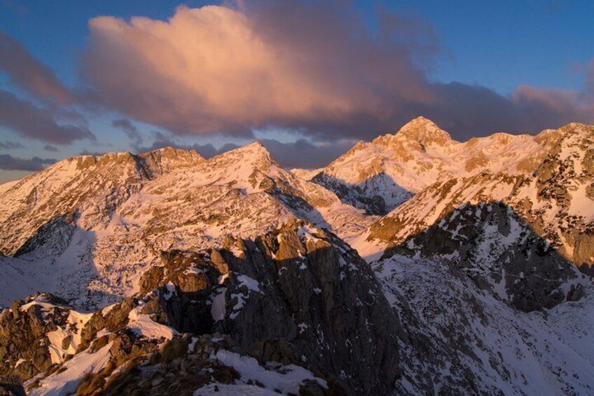 Full-Day Small-Group Hiking Tour of Viševnik