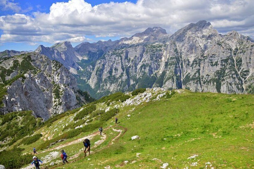 Full-Day Small-Group Hiking Tour of Viševnik