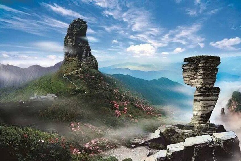 3-Day Private Tour to Dehang-Fenghuang and Fanjinshan Mount with Hotel from ZJJ
