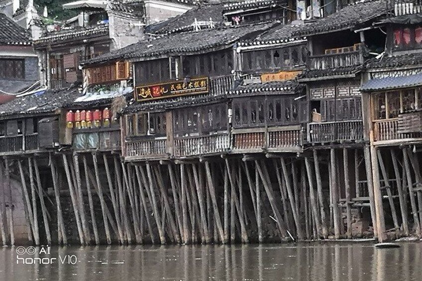 3-Day Private Tour to Dehang-Fenghuang and Fanjinshan Mount with Hotel from ZJJ