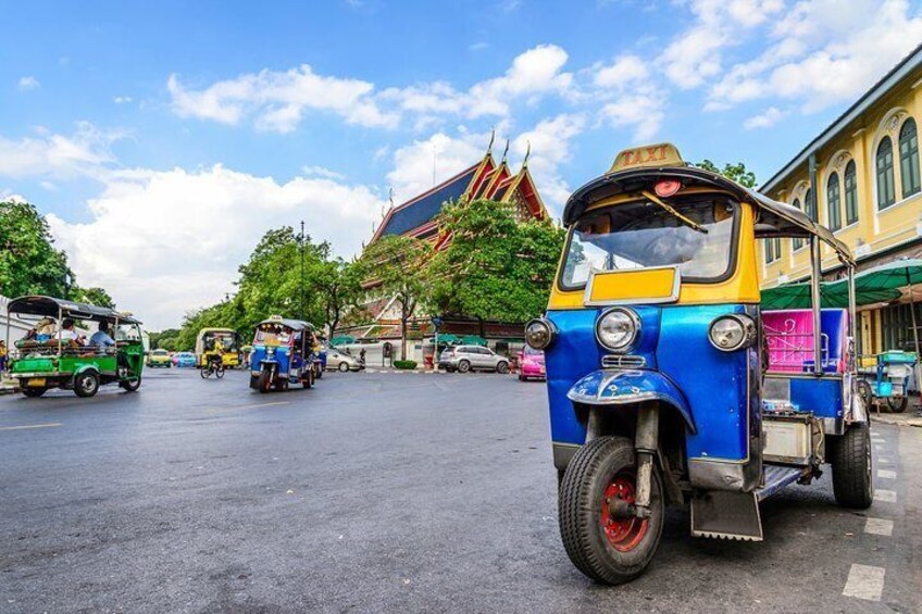 Bangkok Experience Under Moonshine by Tuk Tuk