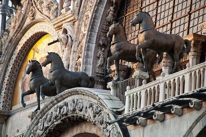 Venice: St.Mark's Basilica & Doge's Palace Tour with Tickets