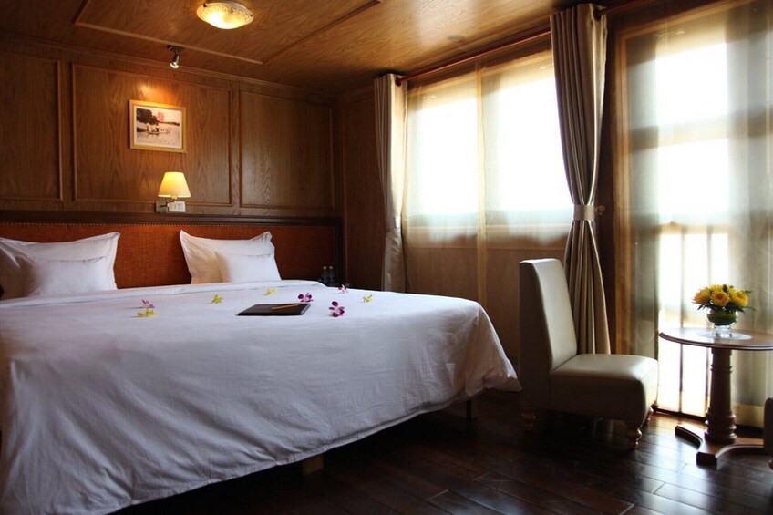 2-Day Phu Quoc Can Tho Cai Be Saigon with Dragon Eyes Cruise