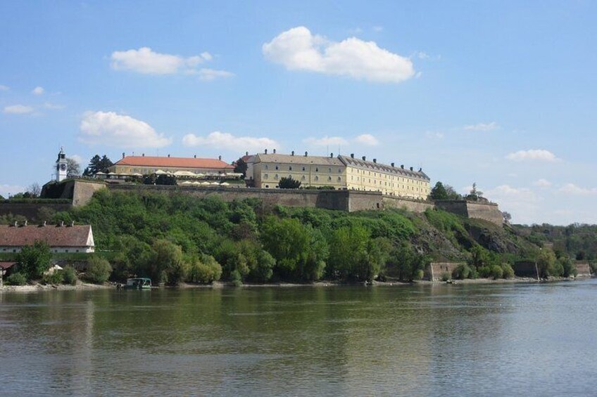 Novi Sad and Sremski Karlovci Wine Tour From Belgrade