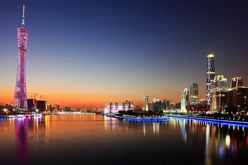 Private Guangzhou Night Tour with Canton Tower and Pearl River VIP Class Cruise