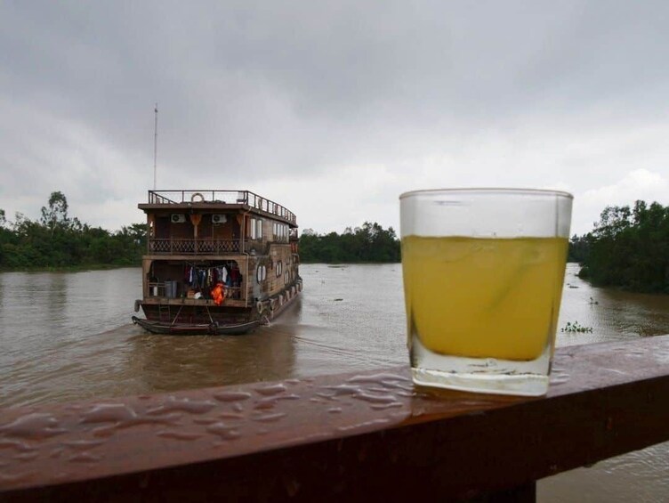 3-Day Phnom Penh Chau Doc Can Tho Saigon -Dragon Eyes Cruise