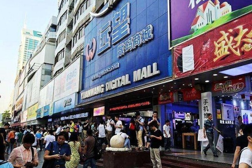 Shenzhen Private Shopping Tour with Local Shopping Guru