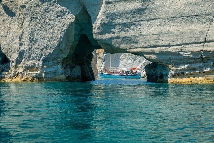 Boat tour to Kleftiko from Milos