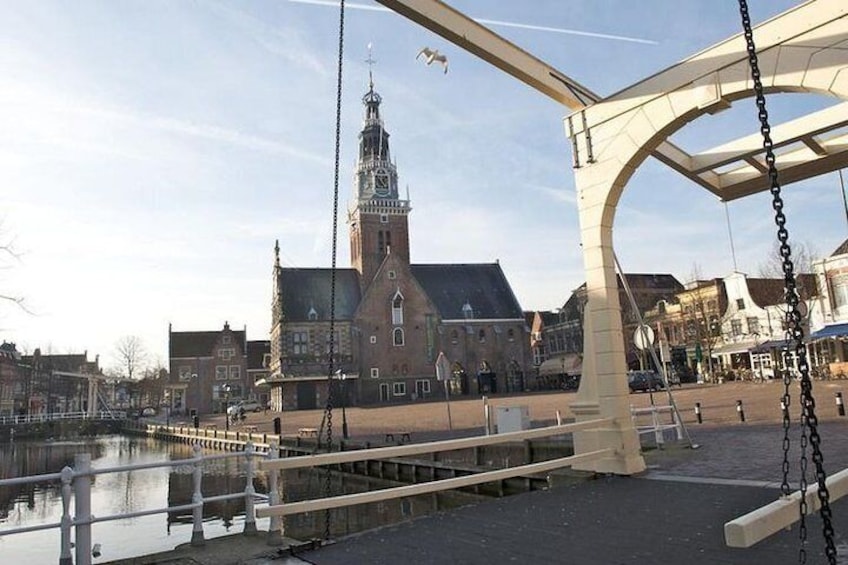 Self-Guided Walking Tour in Alkmaar with Qula City Trails