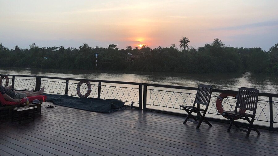 3-Day Saigon Can Tho Chau Doc Phnom Penh -Dragon Eyes Cruise