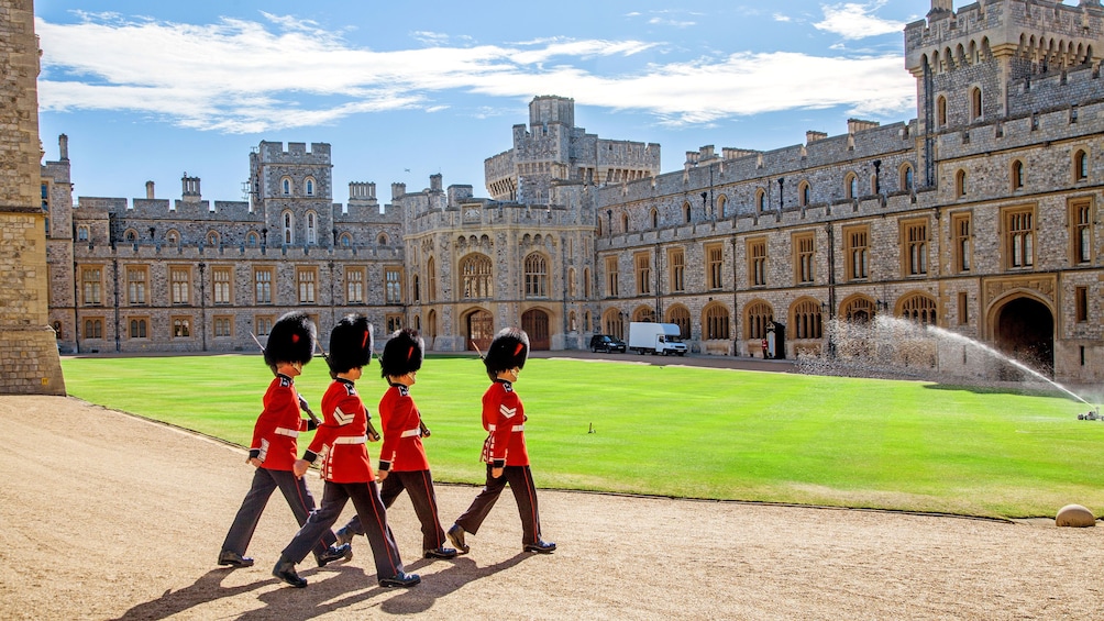 guards marching in the courtyard of Bath in London