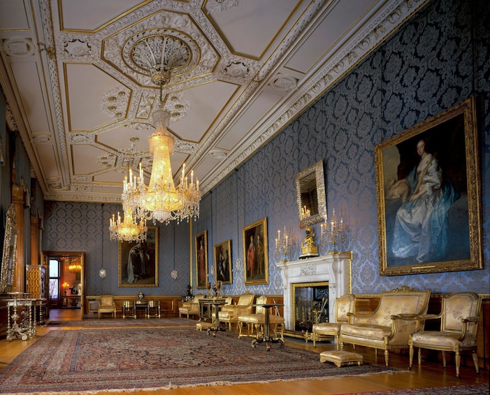 Windsor Castle, Stonehenge, Lacock & Bath Full-Day Tour with Lunch