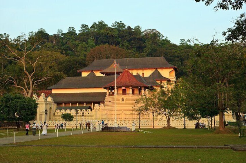 Temple of Tooth Relic