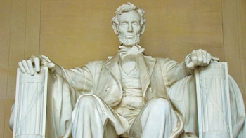 Washington D.C. Day Tour from Philadelphia by Train