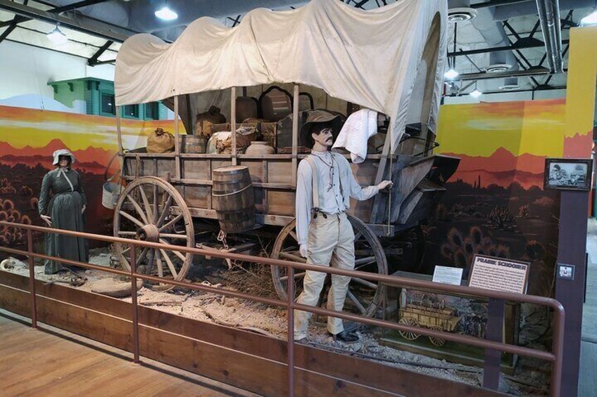 Scenic Desert Wine Tasting/Brewery Flights/Historic Route 66 Museums/Lunch Tour