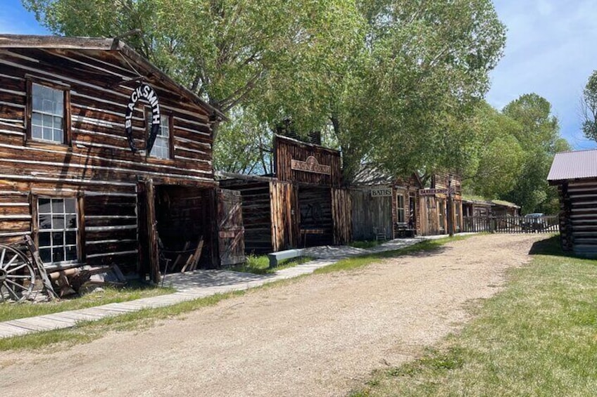 Montana Old West Ghost Towns Private VIP Tour - From West Yellowstone MT