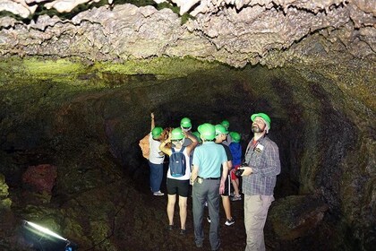 Algar do Carvão - The caves tour