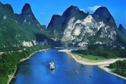 Li River Cruise from Guilin to Yangshuo: West Street, Silver Cave and Moon ...