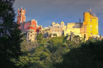 Visite privée de Sintra et Cascais au départ de Lisbonne + empreintes de di...